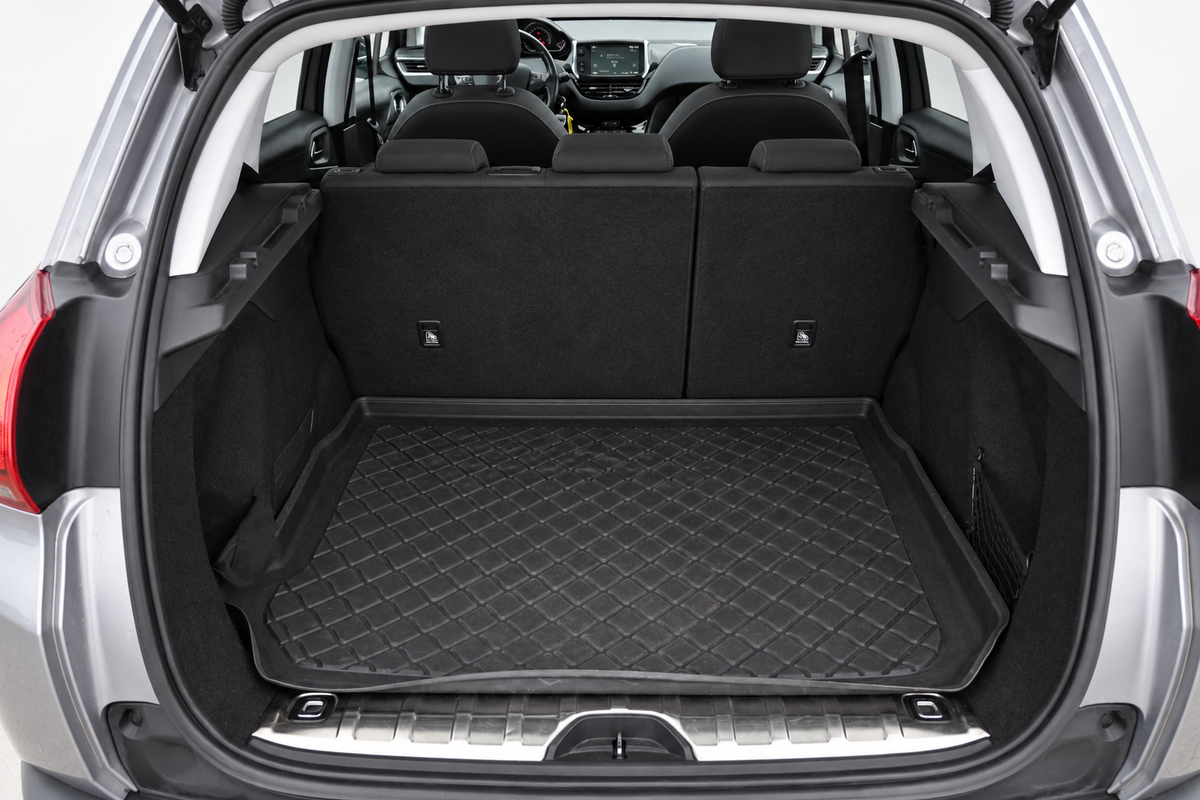 Peugeot 2008 1,2 e-THP 110 Allure Sky
