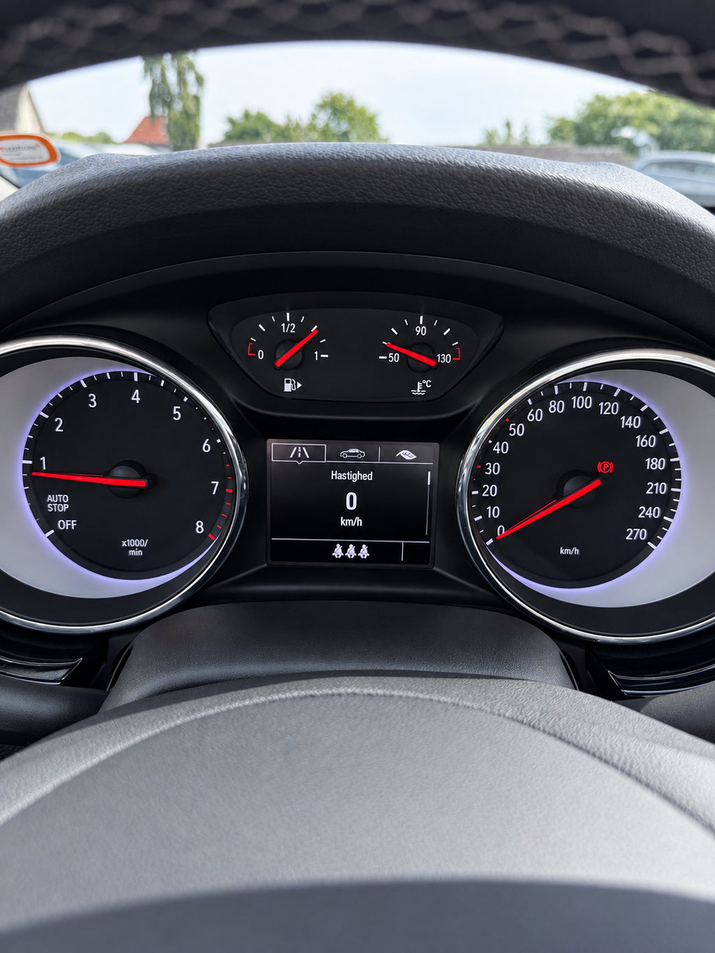 opel astra 2020, set indefra hos ENV Auto i Odense