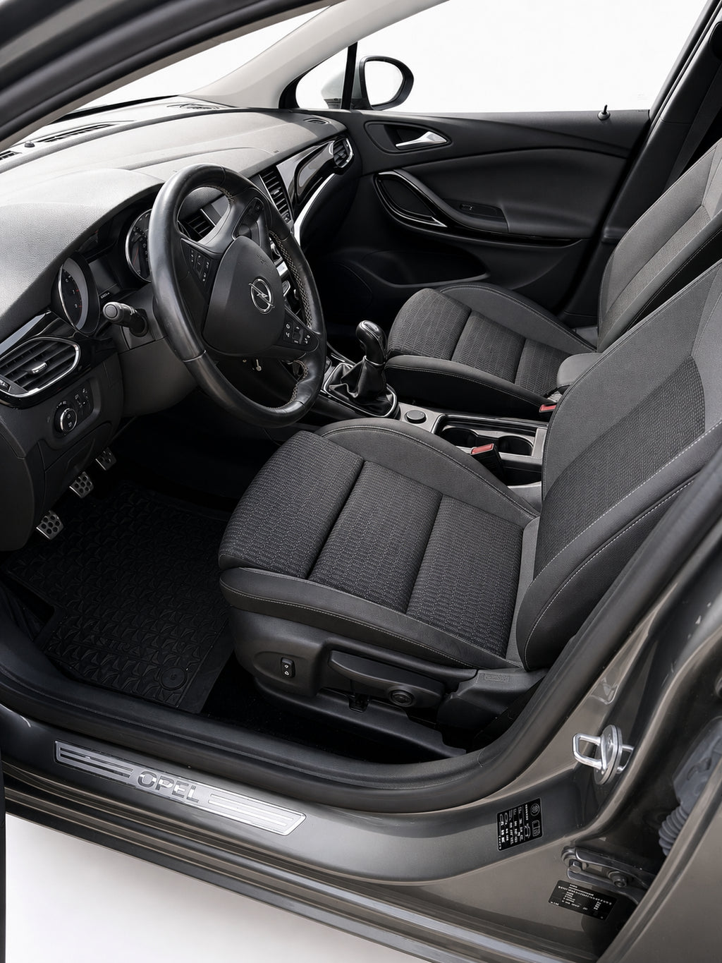 opel astra 2020, set indefra hos ENV Auto i Odense