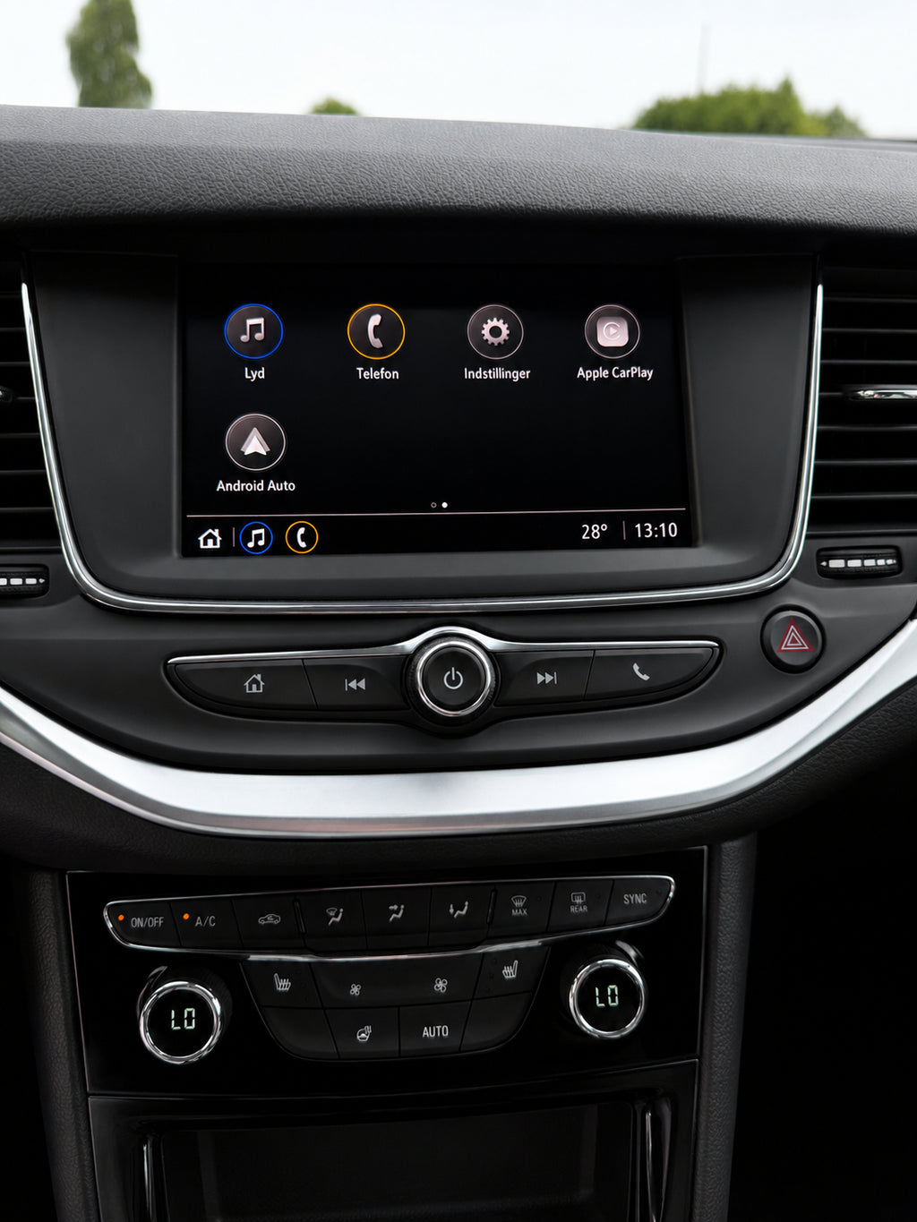 opel astra 2020, set indefra hos ENV Auto i Odense