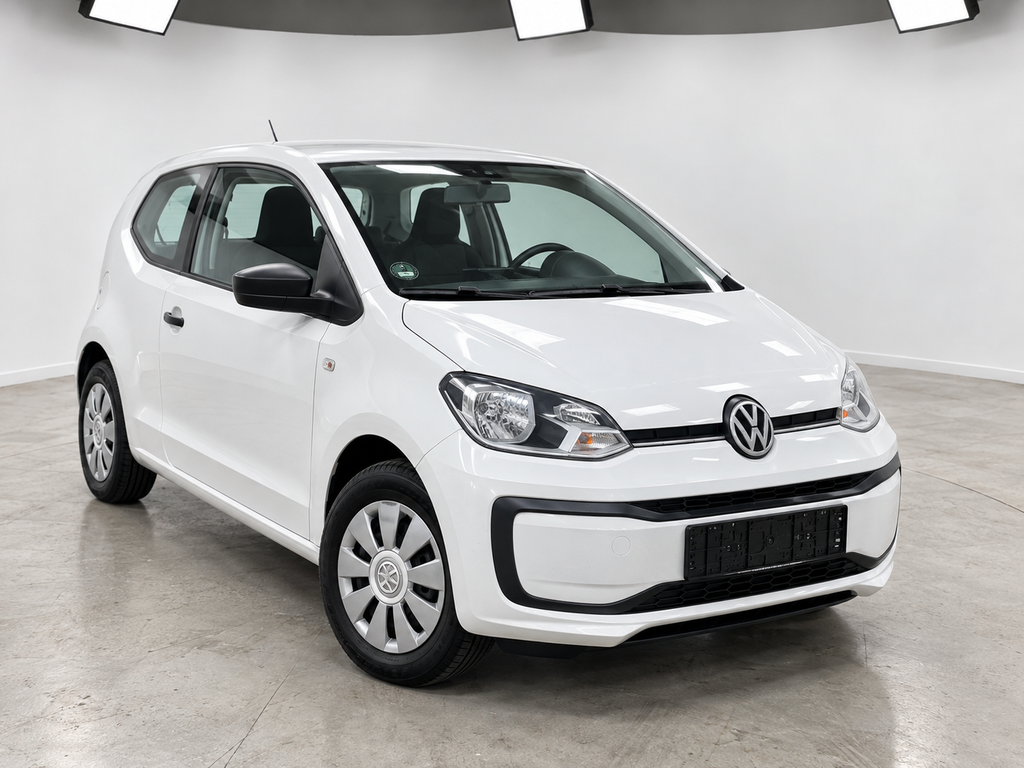 Hvid brugt Volkswagen Up til salg hos ENV Auto i Odense.