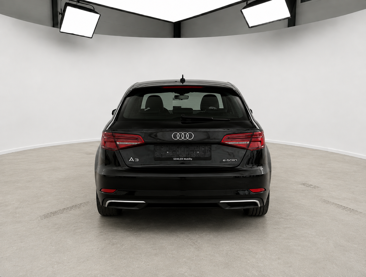 Audi A3 etron 2018, set bagfra hos ENV Auto i Odense