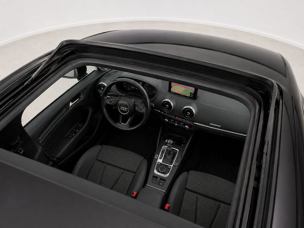 Audi A3 etron 2018, set oppe fra igennem soltaget hos ENV Auto i Odense