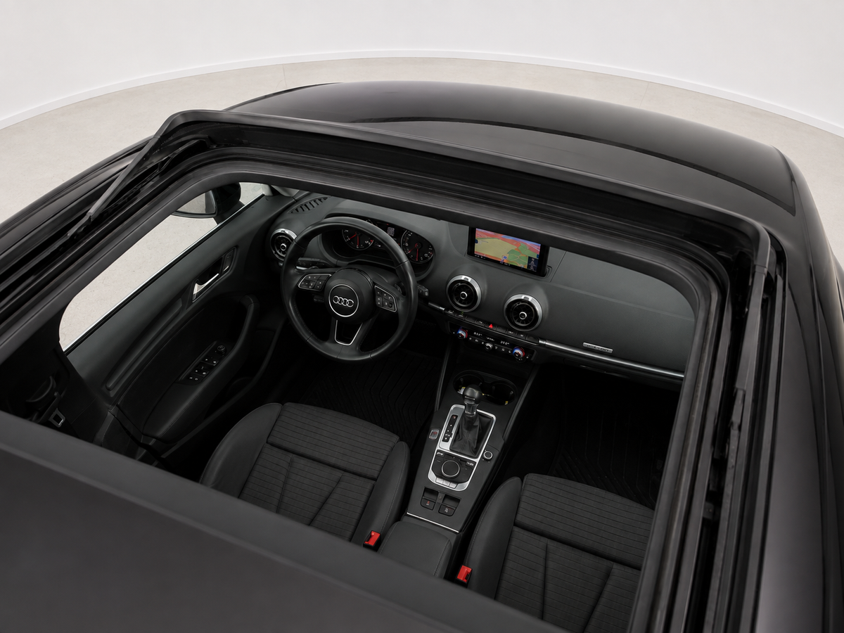 Audi A3 etron 2018, set oppe fra igennem soltaget hos ENV Auto i Odense