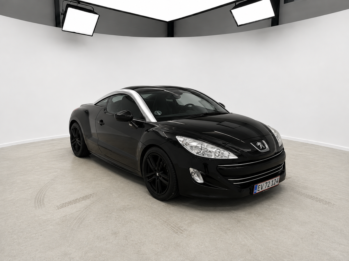 Peugeot RCZ 2011, set skråt forfra hos ENV Auto i Odense