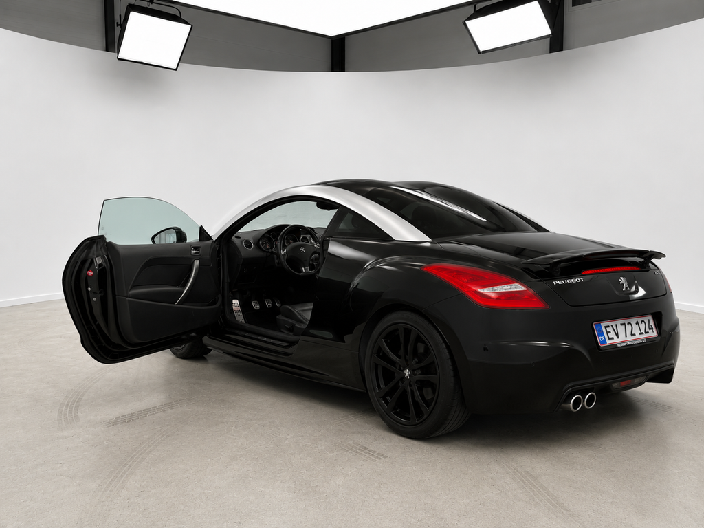 Peugeot RCZ 2011, set skråt bagfra hos ENV Auto i Odense