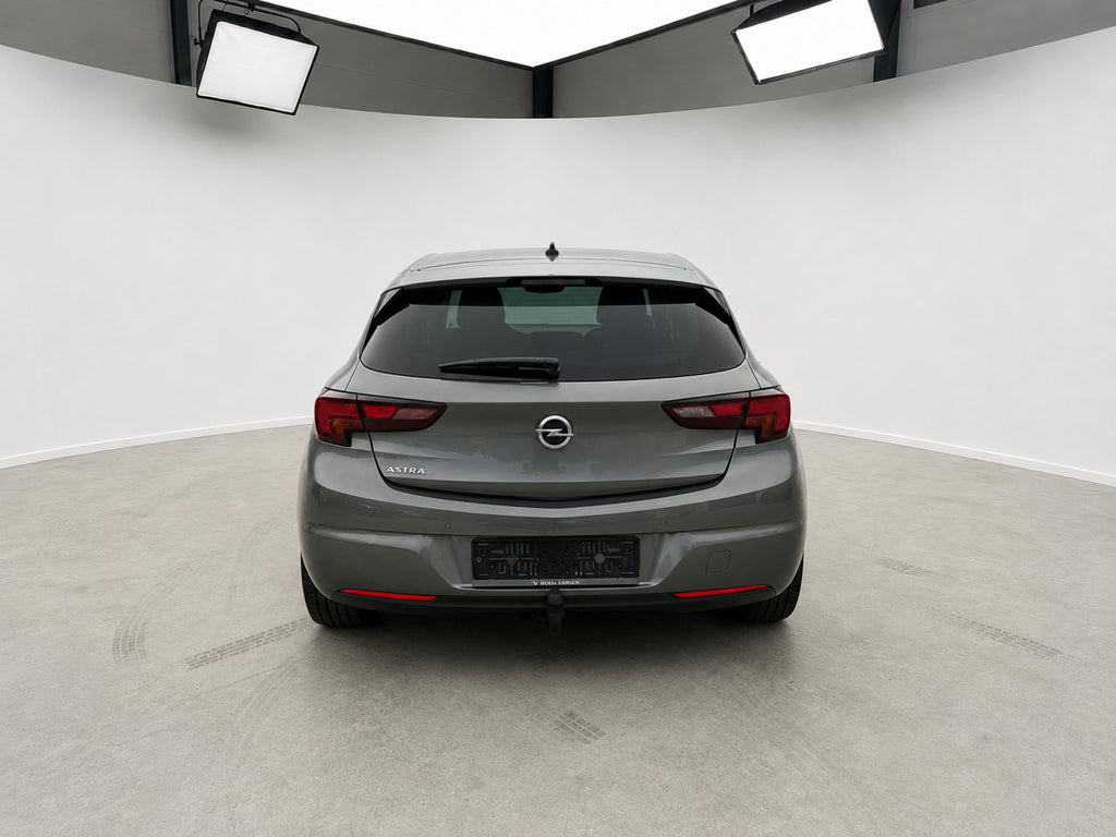 opel astra 2020, set bagfra hos ENV Auto i Odense