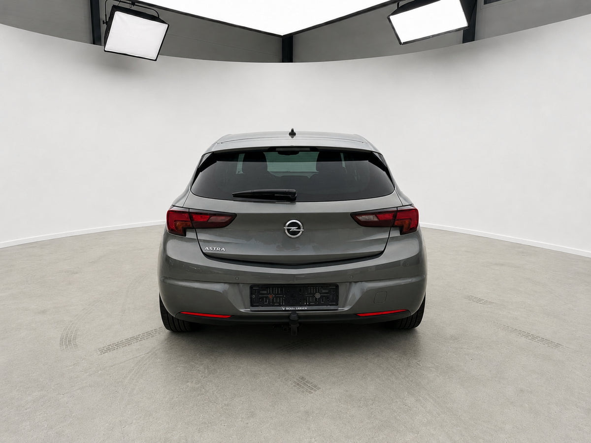 opel astra 2020, set bagfra hos ENV Auto i Odense